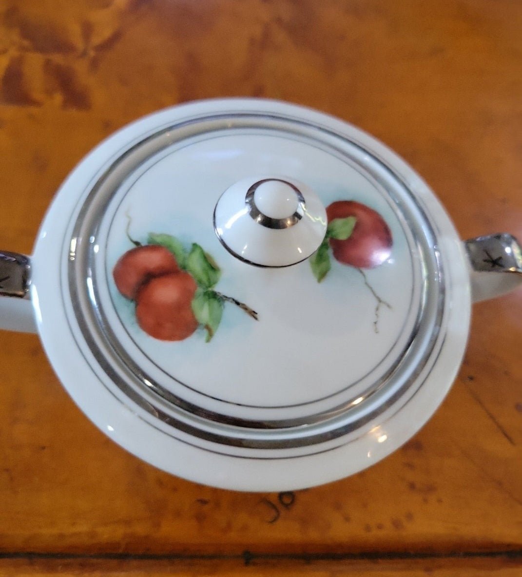 Imperial China Dalton Assoc Sincerity 318 pattern Sugar Bowl Apples - I Bought a Yard Sale