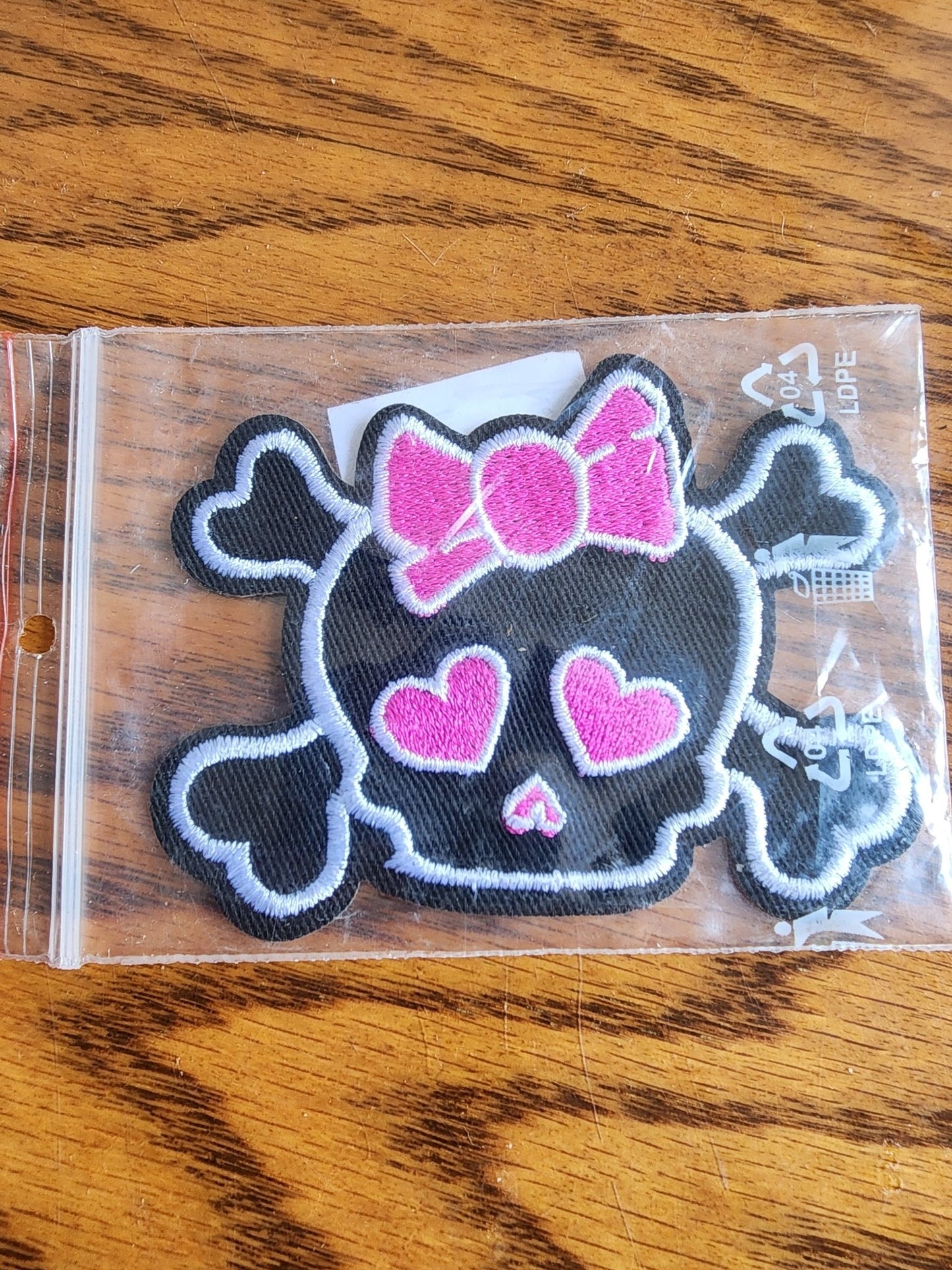 Pink Crossbones Skull Embroidered Iron on Patch Jacket Backpack - I Bought a Yard Sale