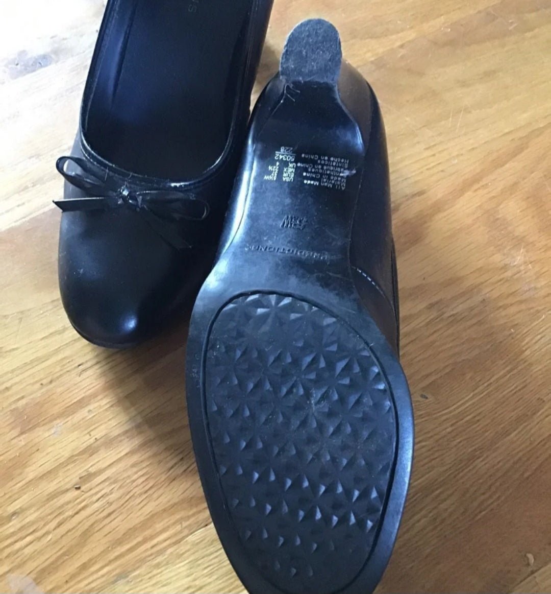 Women's Navy Pumps high heel shoes 5.5 - I Bought a Yard Sale
