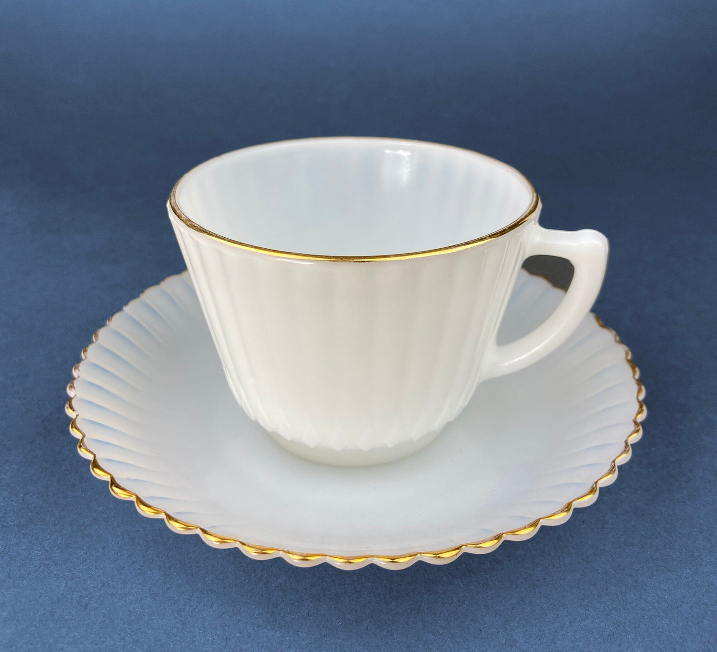 1930s Monax Petalware Opalescent Glass Dinner Plates. White Glass with Gold Rim. Depression Glass 8 Inch Dinner Plates. - I Bought a Yard Sale