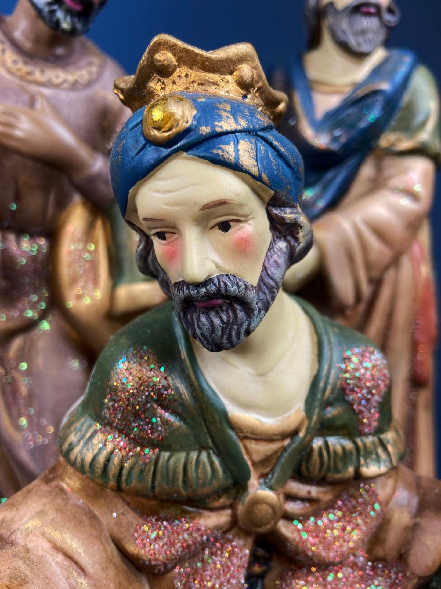 30" Statue of Virgin Mary. Praying Madonna. Wood Like Texture & Color. Religious Figure. Nativity Scene. Place of Worship, Shrine Statue.. - I Bought a Yard Sale