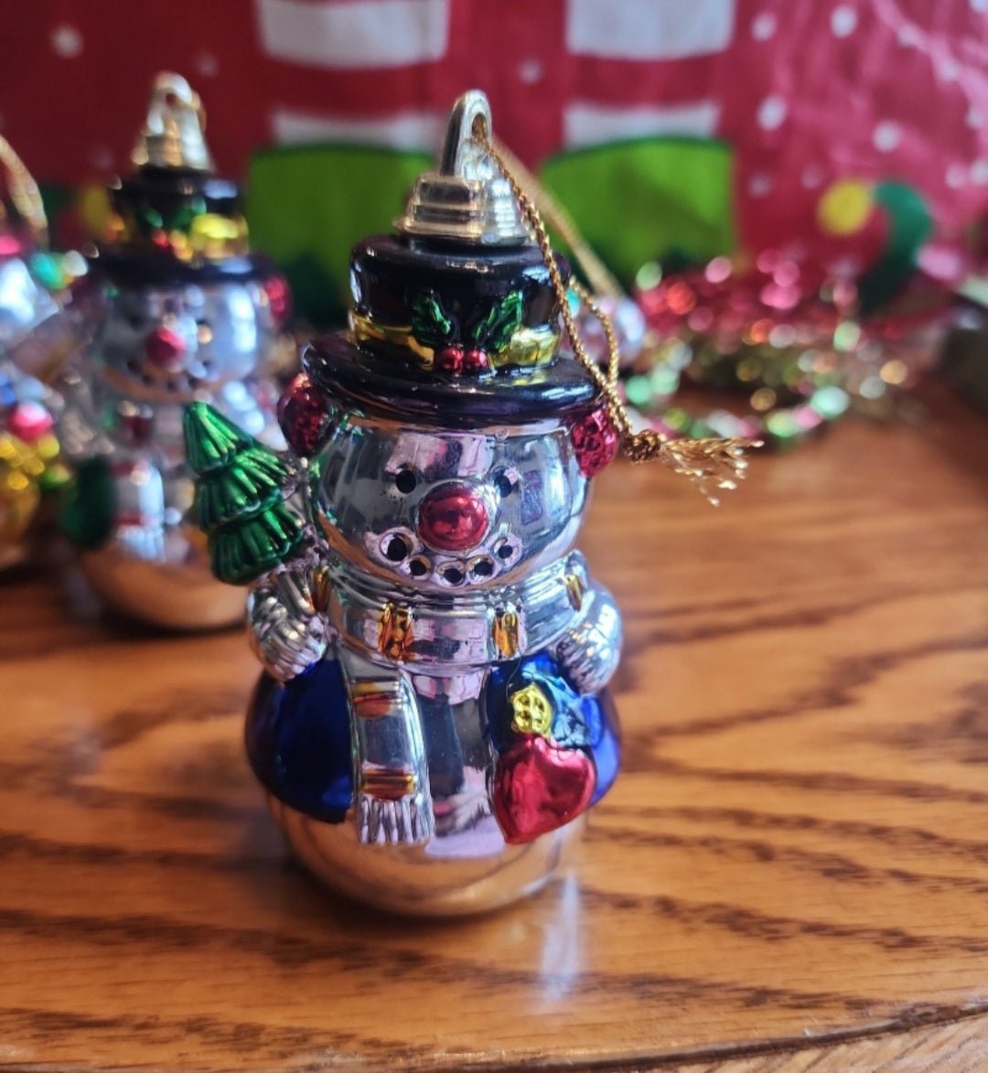4 Christmas Snowman Ornaments - I Bought a Yard Sale