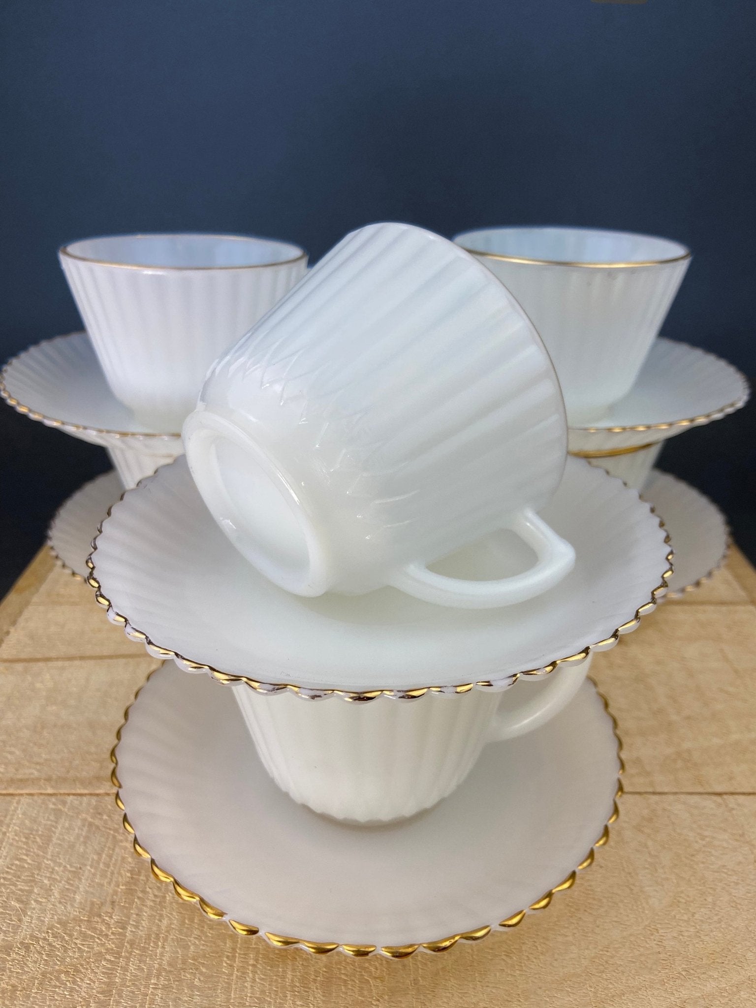 5 Opalescent Monax Petalware TeaCups. White and Gold Brim Depression Glass Coffee Cups. White Table Setting. Houseware. Dinning Room Decor. - I Bought a Yard Sale