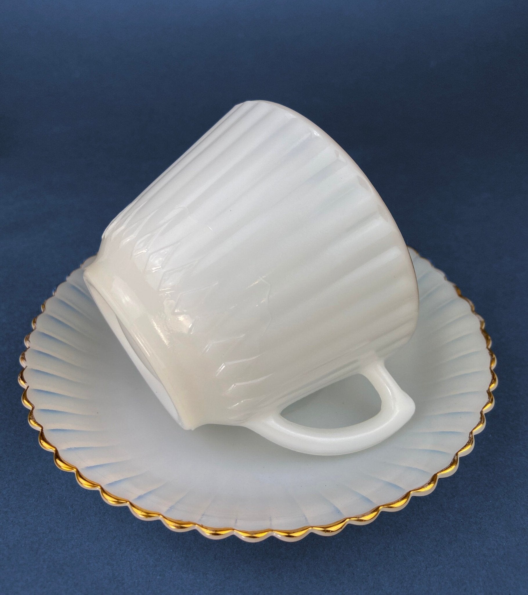 5 Opalescent Monax Petalware TeaCups. White and Gold Brim Depression Glass Coffee Cups. White Table Setting. Houseware. Dinning Room Decor. - I Bought a Yard Sale