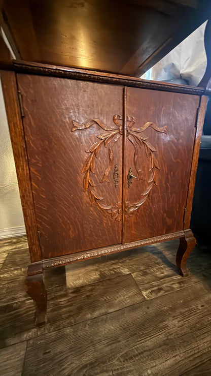 Antique Regina 15.5-Inch Disc Music Box With Original Oak Cabinet Stand & 18 Discs