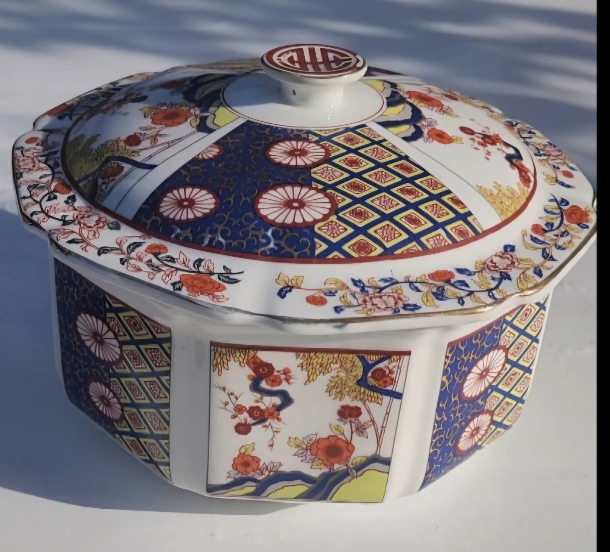 8" Asian Tatung Imari Cathay Octagon Covered Casserole Serving Bowl China - I Bought a Yard Sale