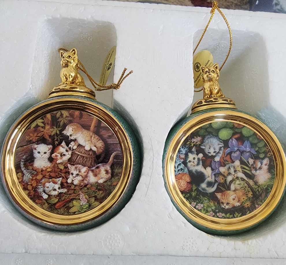 2 1999 Bradford Exchange Porcelain Hanging Figural Cat Round Ball Ornaments