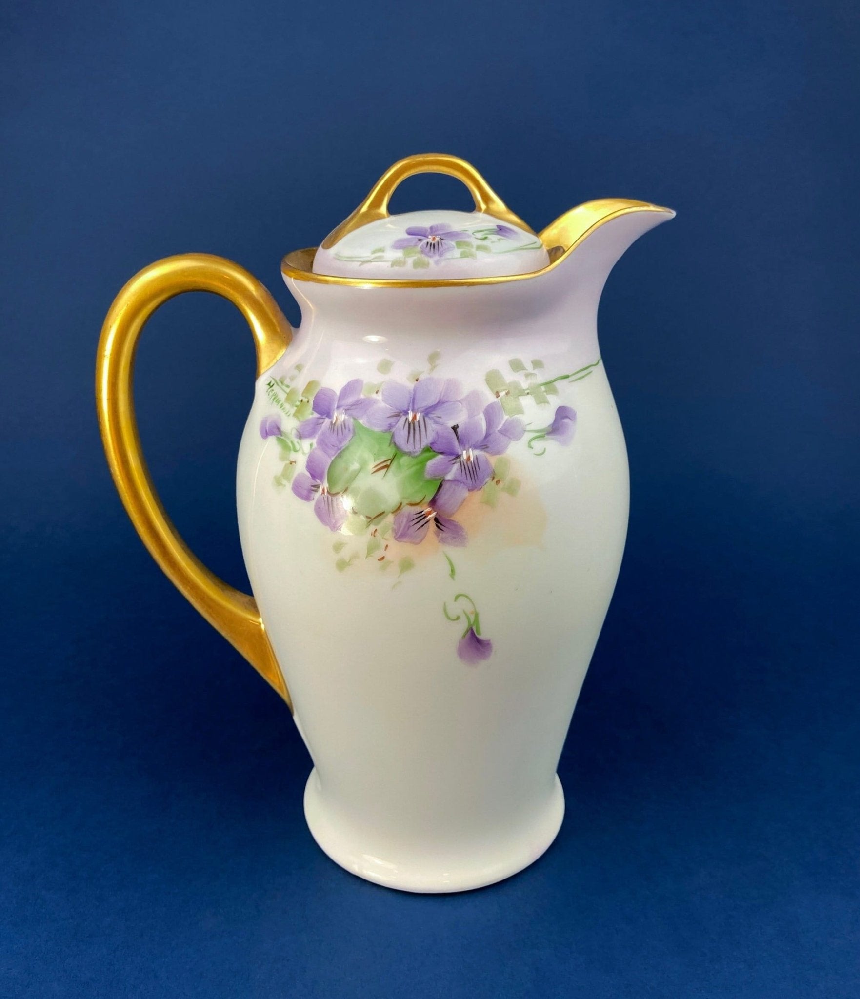 Antique Bavarian Coffee Pot. UNO Favorite, European Porcelain with Hand - Painted Violets. Fine Collectible China. - I Bought a Yard Sale