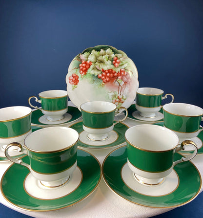 Antique Dessert Plate with Hand - Painted Strawberries. Hutschenreuther Porcelain, 1914. Modern Farmhouse, French Country. Collectible. - I Bought a Yard Sale