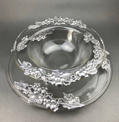 Antique Oval Silver & Glass Serving Platter. Godinger Silver Art. Fluted Glass with Etched Reticulated Silver Tray. Hosting Essential. - I Bought a Yard Sale