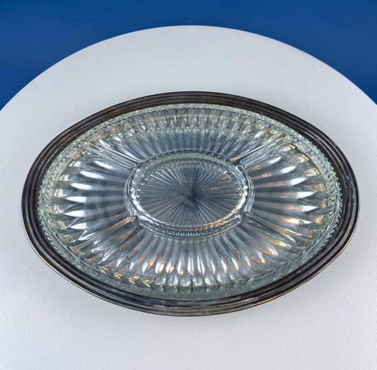 Antique Oval Silver & Glass Serving Platter. Godinger Silver Art. Fluted Glass with Etched Reticulated Silver Tray. Hosting Essential. - I Bought a Yard Sale
