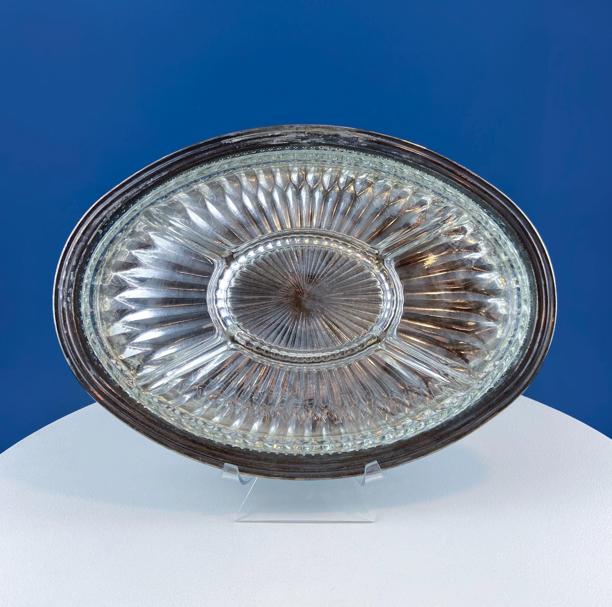 Antique Oval Silver & Glass Serving Platter. Godinger Silver Art. Fluted Glass with Etched Reticulated Silver Tray. Hosting Essential. - I Bought a Yard Sale
