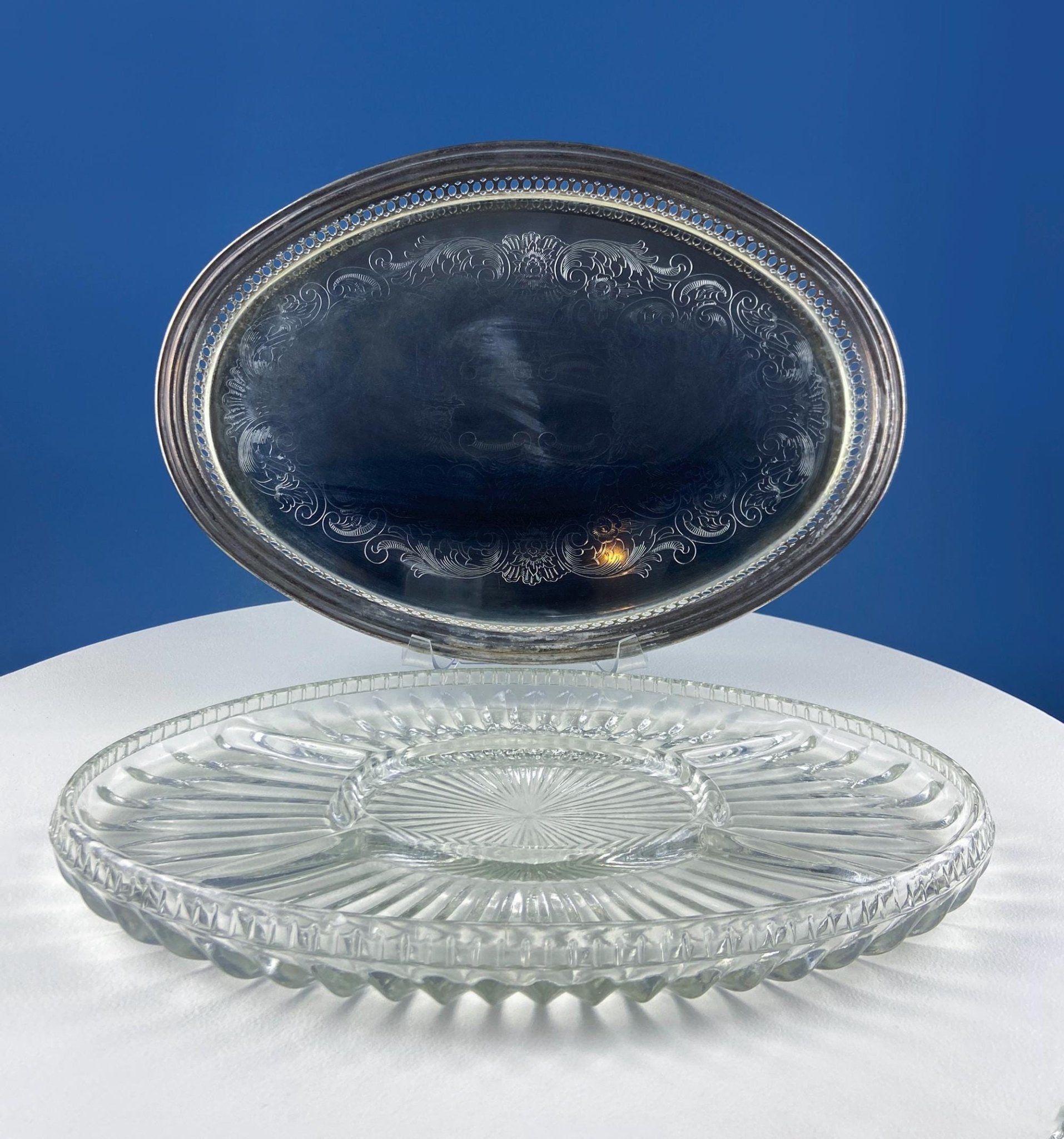 Antique Oval Silver & Glass Serving Platter. Godinger Silver Art. Fluted Glass with Etched Reticulated Silver Tray. Hosting Essential. - I Bought a Yard Sale