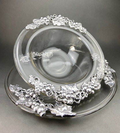 Antique Oval Silver & Glass Serving Platter. Godinger Silver Art. Fluted Glass with Etched Reticulated Silver Tray. Hosting Essential. - I Bought a Yard Sale
