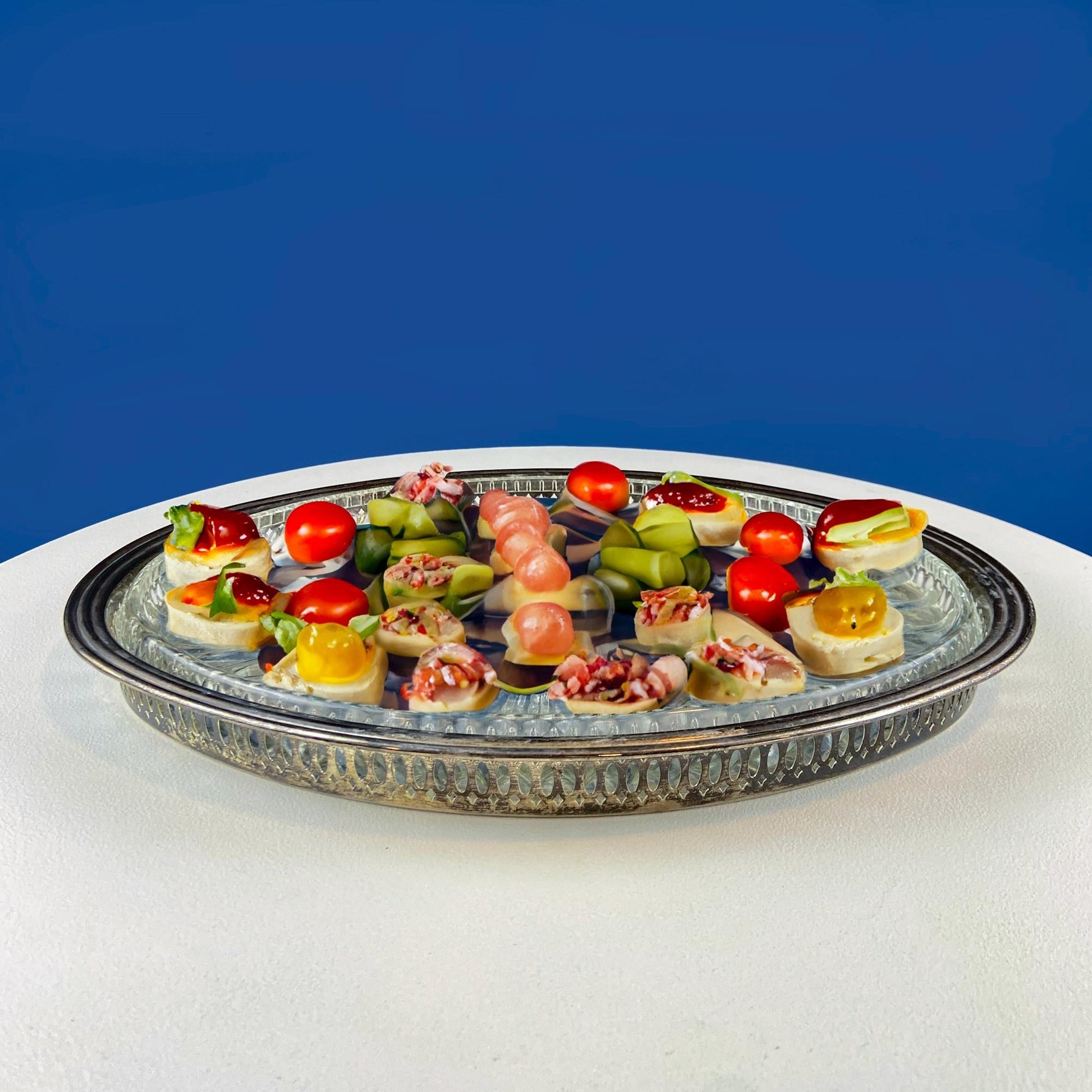 Antique Oval Silver & Glass Serving Platter. Godinger Silver Art. Fluted Glass with Etched Reticulated Silver Tray. Hosting Essential. - I Bought a Yard Sale