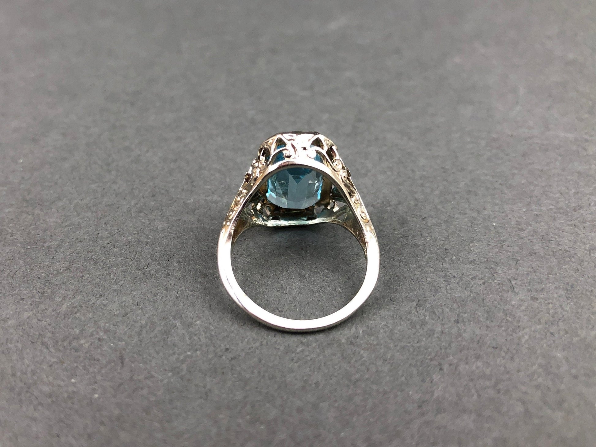 Art Deco 14k Gold 5ct Sky Blue Topaz Ring - I Bought a Yard Sale