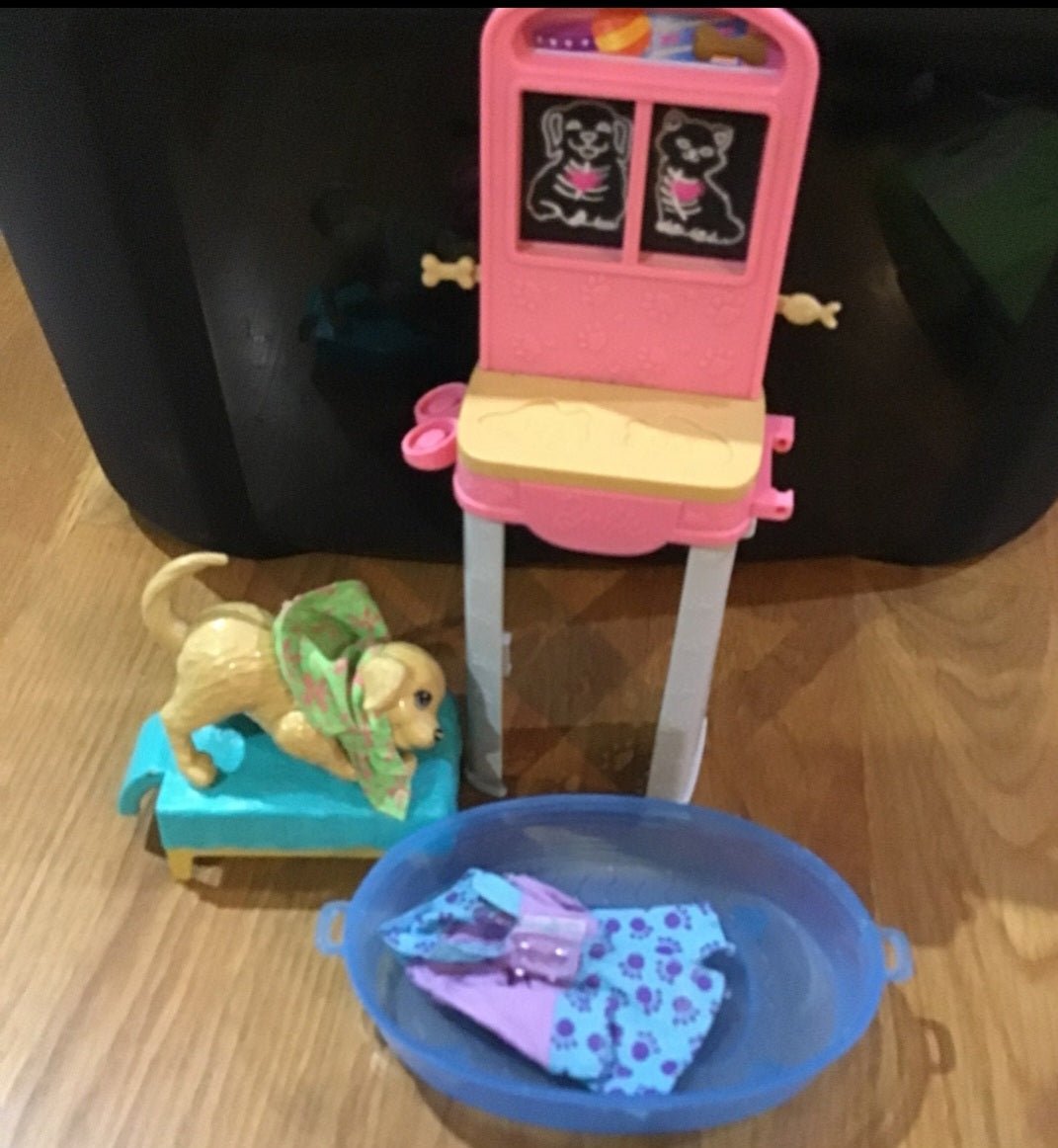 Barbie xray Bath Jacket & bed - I Bought a Yard Sale