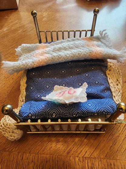 Brass Bed for Dollhouse includes, mattress, pillows and blankets. - I Bought a Yard Sale