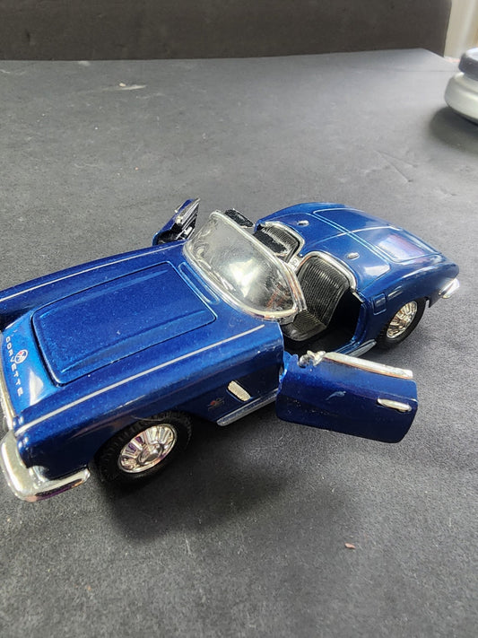 CHEVROLET CORVETTE 1962 CONVERTIBLE BLUE SS5750 1:32 Scale model car, friction action - I Bought a Yard Sale