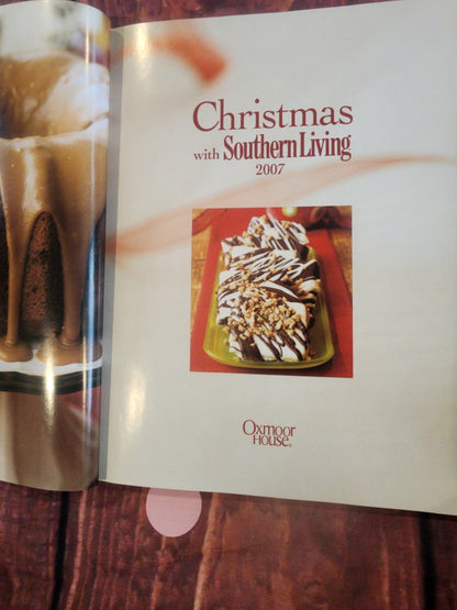 Christmas with Southern Living, 2007 Cookbook - I Bought a Yard Sale