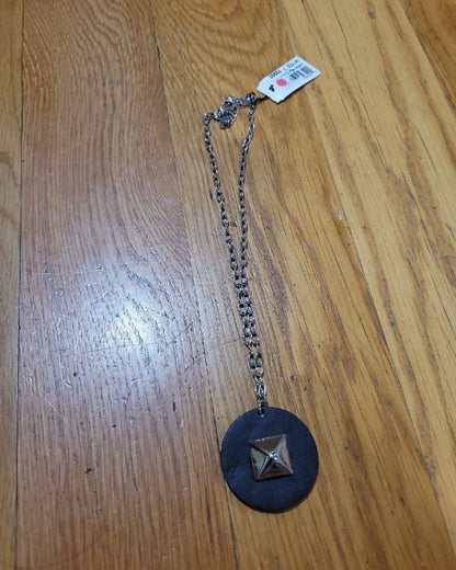Cookie Lee Necklace silver tone Pyramid on black leather pendent - I Bought a Yard Sale