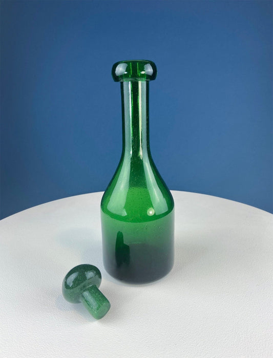 Dark Green Glass Decanter with Matching Stopper. Hand Blown Glass Carafe. Office Decor. Social Club Decor. Men Cave Accessory. Gift for Dad. - I Bought a Yard Sale