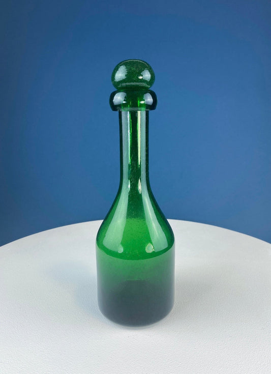 Dark Green Glass Decanter with Matching Stopper. Hand Blown Glass Carafe. Office Decor. Social Club Decor. Men Cave Accessory. Gift for Dad. - I Bought a Yard Sale