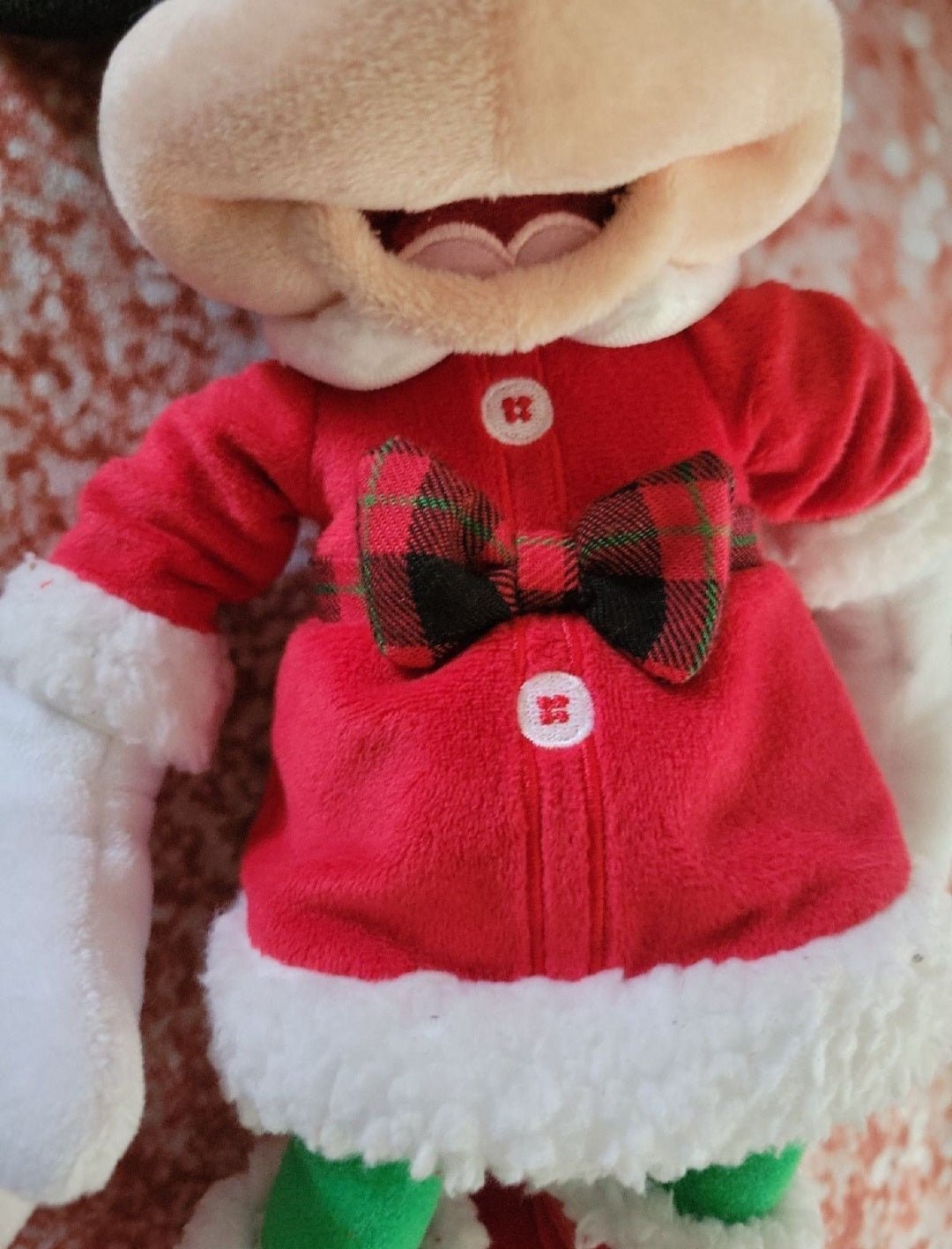 Disney Holiday Minnie Mouse Christmas Plush 14" (102) - I Bought a Yard Sale