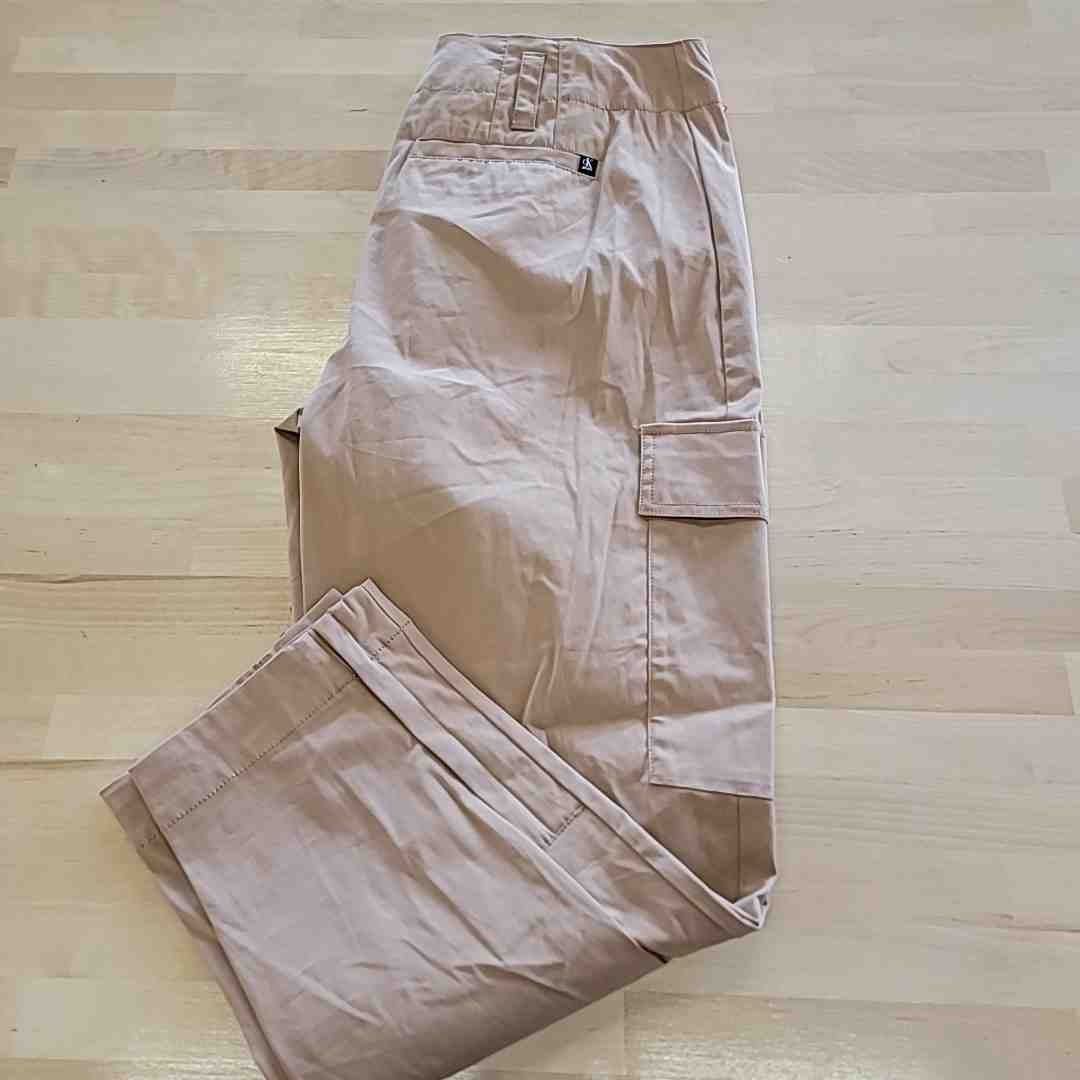 Calvin Klein Size 10 High-Rise Stretch Twill Cargo Ankle Pants - Teak NWT
