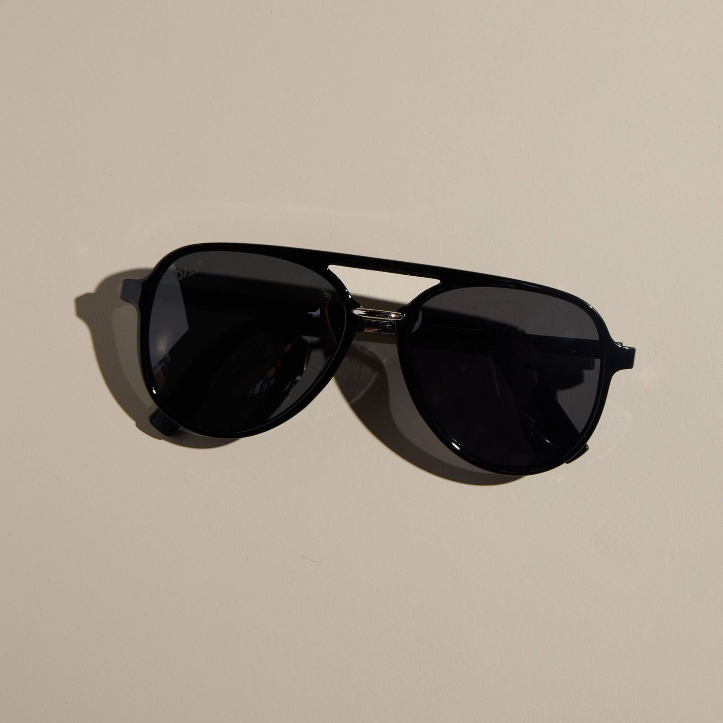 Earhart Black Sunglasses - I Bought a Yard Sale
