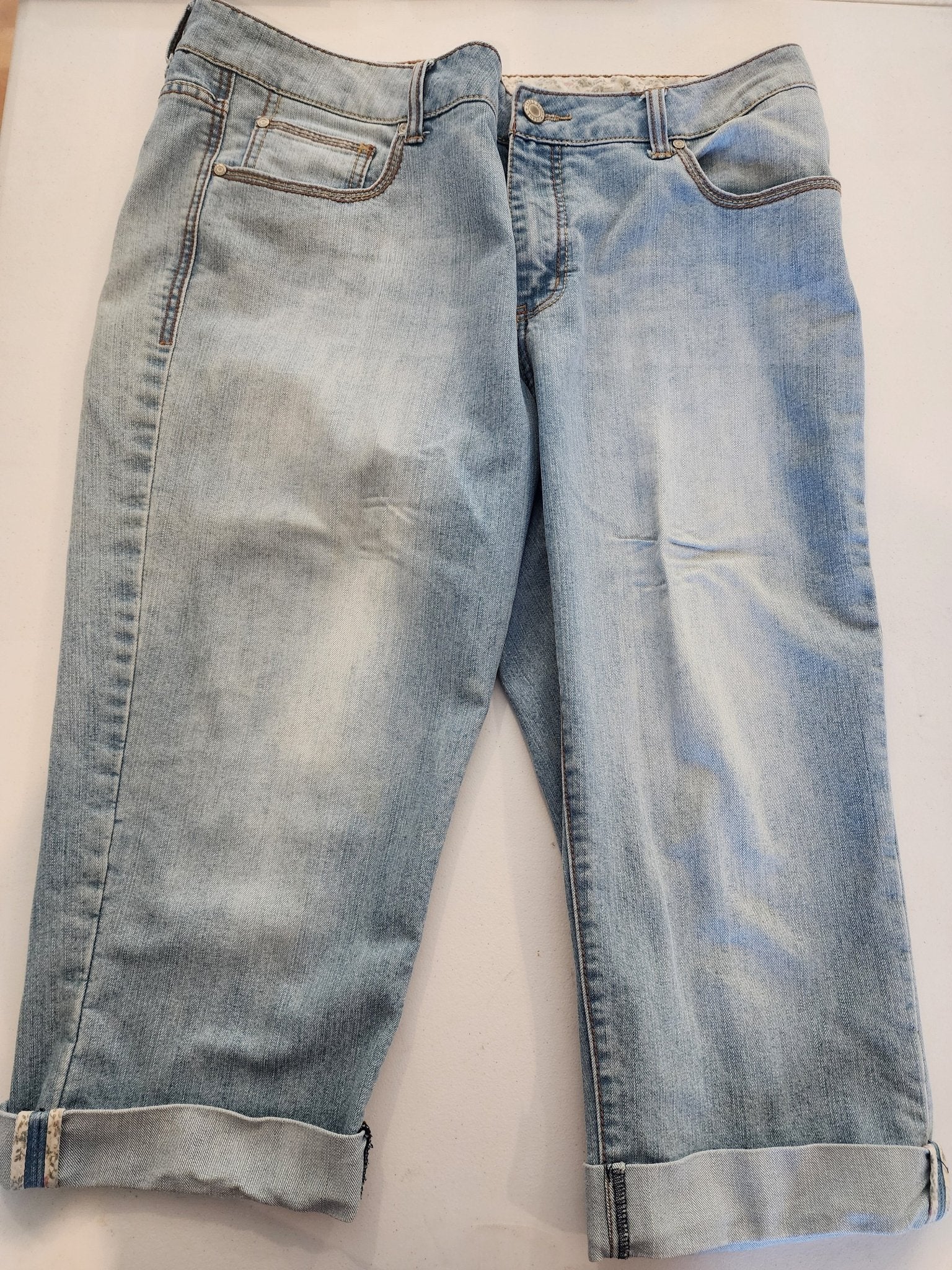 Faded Glory Capri Jeans. Cuffed. Size 18. - I Bought a Yard Sale