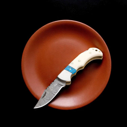 Folding Hunter Knife | Bone Handle - I Bought a Yard Sale