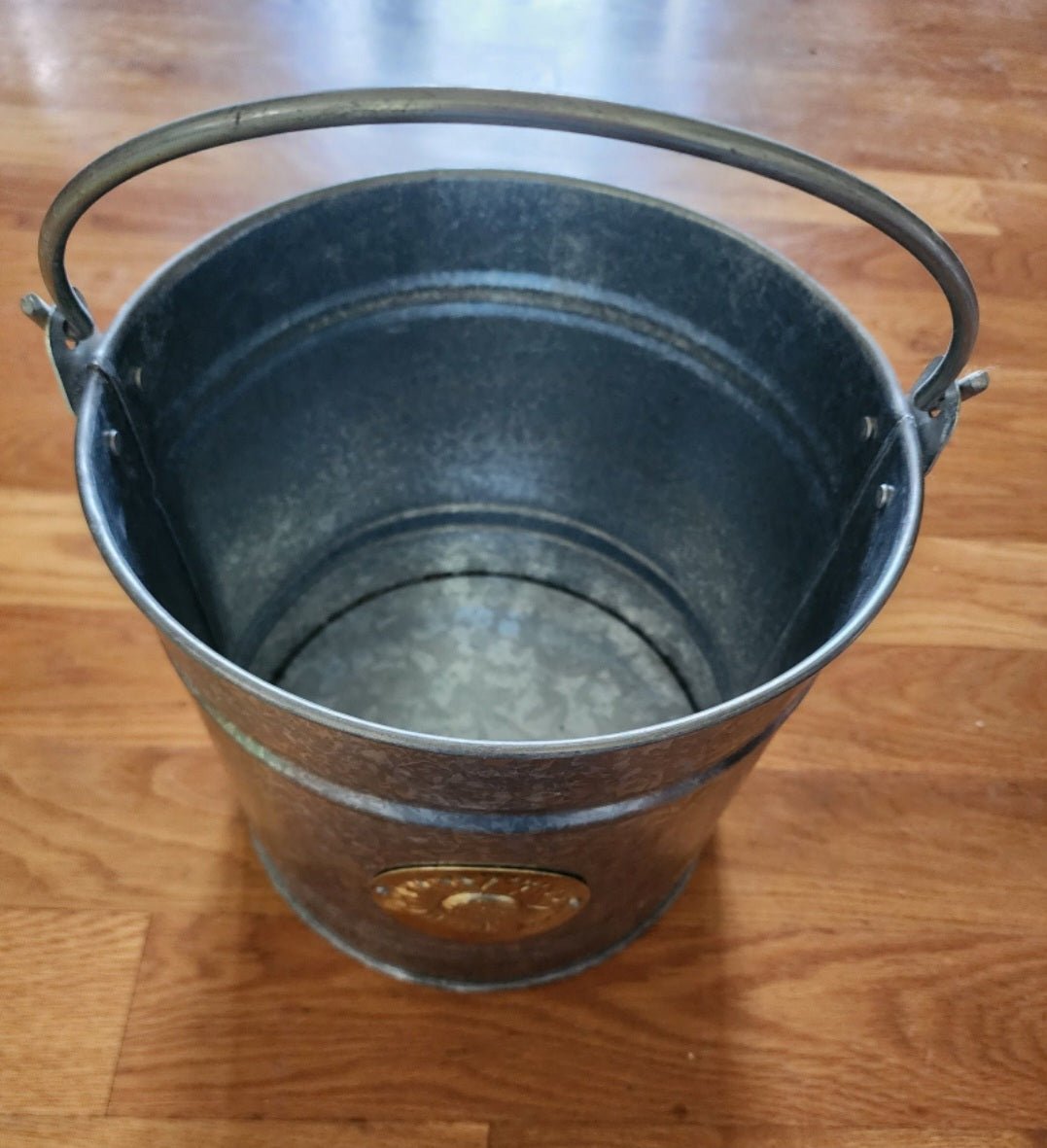 Galvanized metal ice bucket Lunch pail with lid - I Bought a Yard Sale