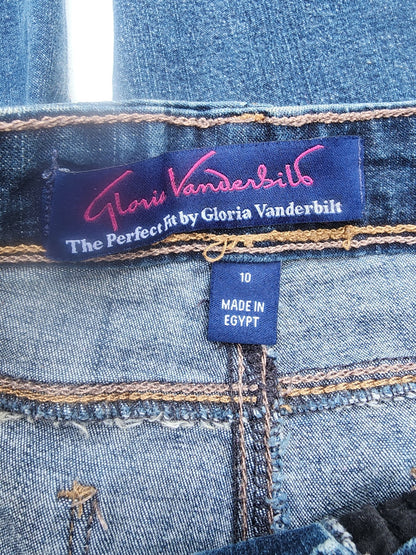 Gloria Vanderbilt Women's Blue Jeans Size 10 - I Bought a Yard Sale