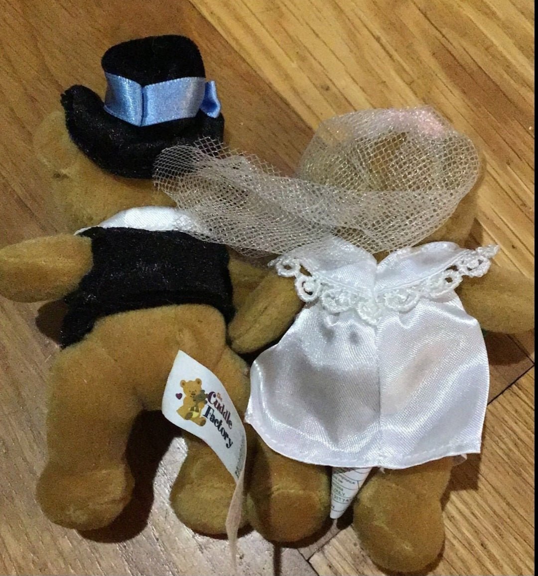 Groom and Bride Wedding Teddy Bears 5” Cuddle Factory - I Bought a Yard Sale