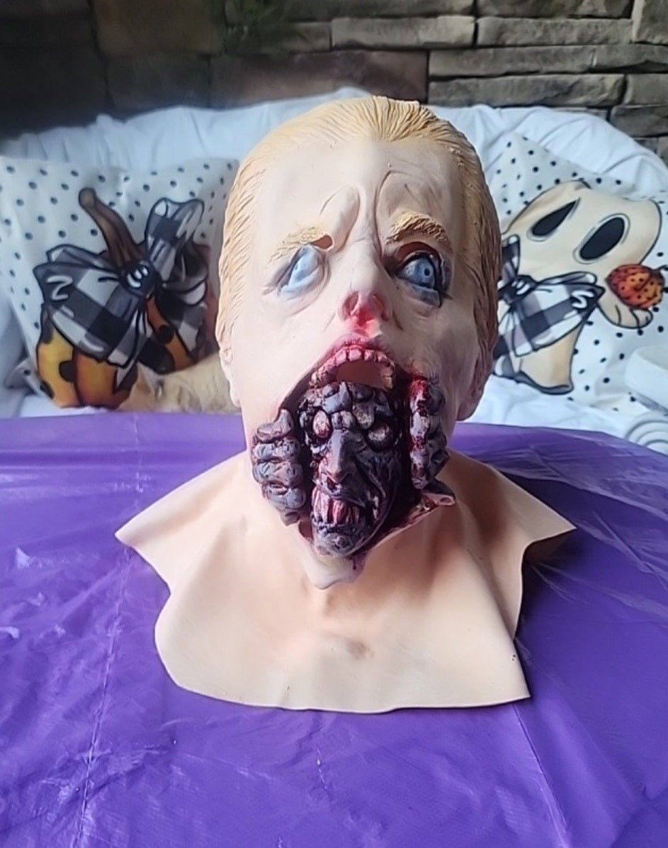 Horror latex Mask with alien coming out of man's Mouth - I Bought a Yard Sale