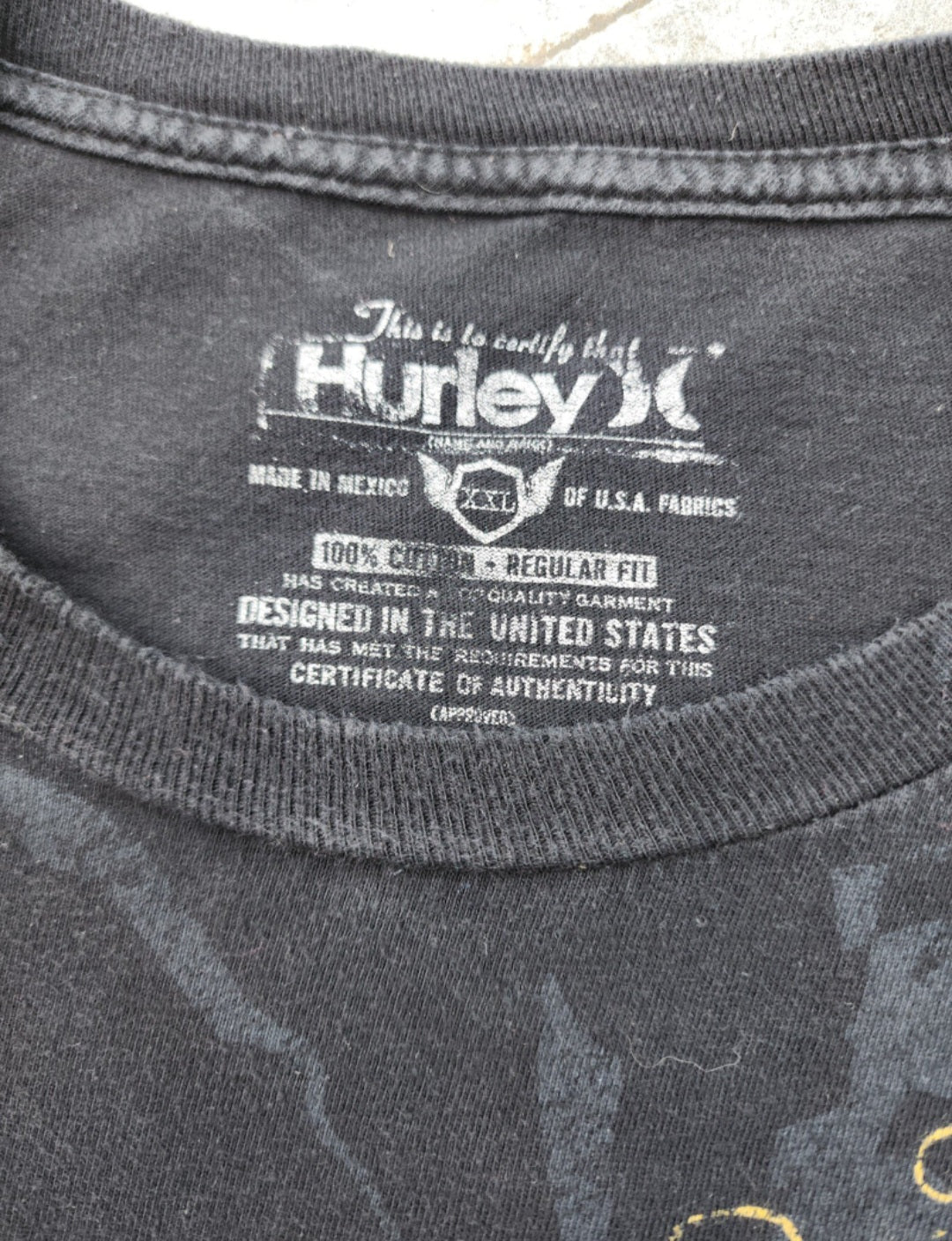 Hurley Men's Navy and Yellow T-shirt XXL - I Bought a Yard Sale
