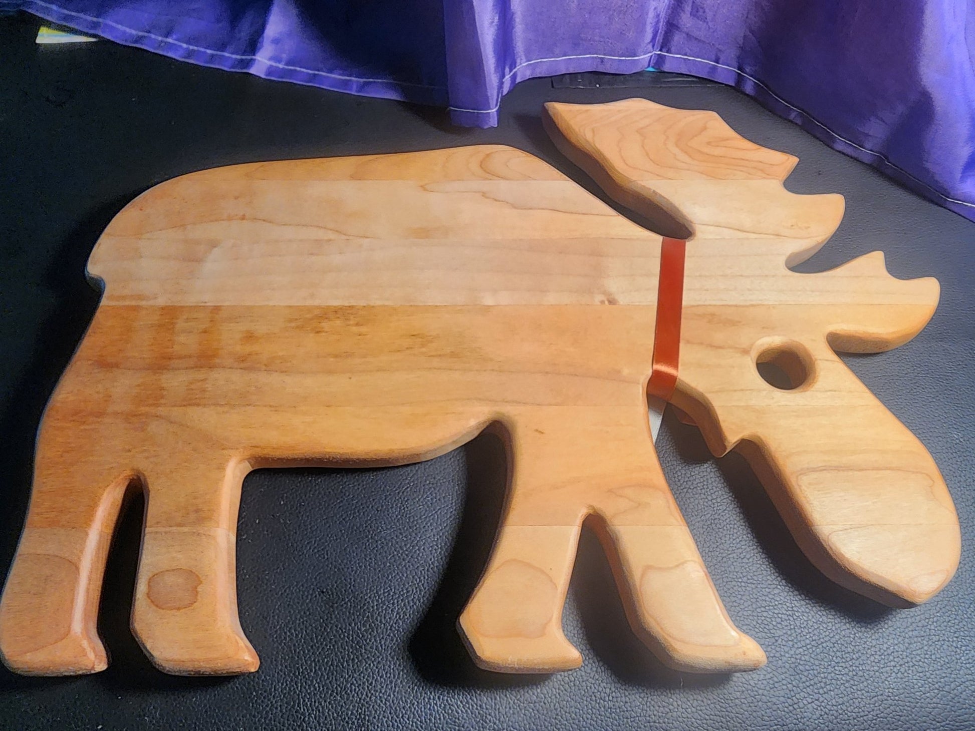 Majestic Moose Wooden Cutting Board - Generous 16" x 11.5" Surface - I Bought a Yard Sale