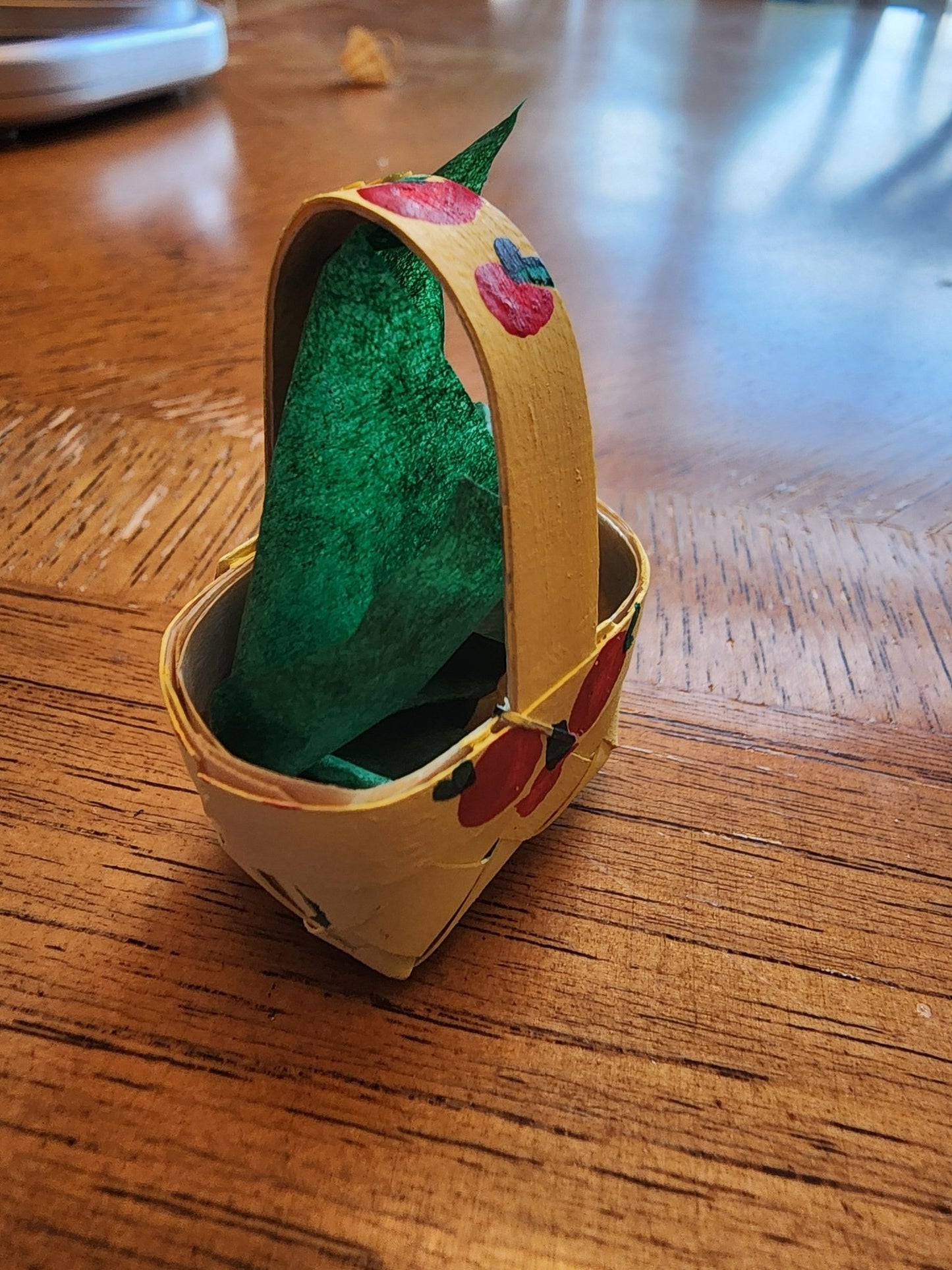 Miniature Basket with hand painted Apples - I Bought a Yard Sale