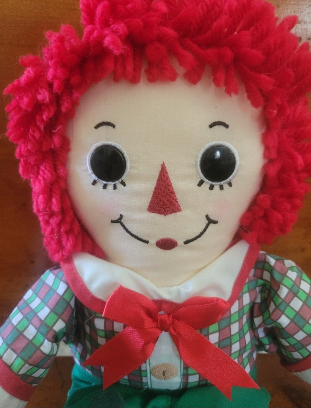 Raggedy Andy Christmas Edition Holiday Doll, 18", 2007. Features a candy cane - I Bought a Yard Sale