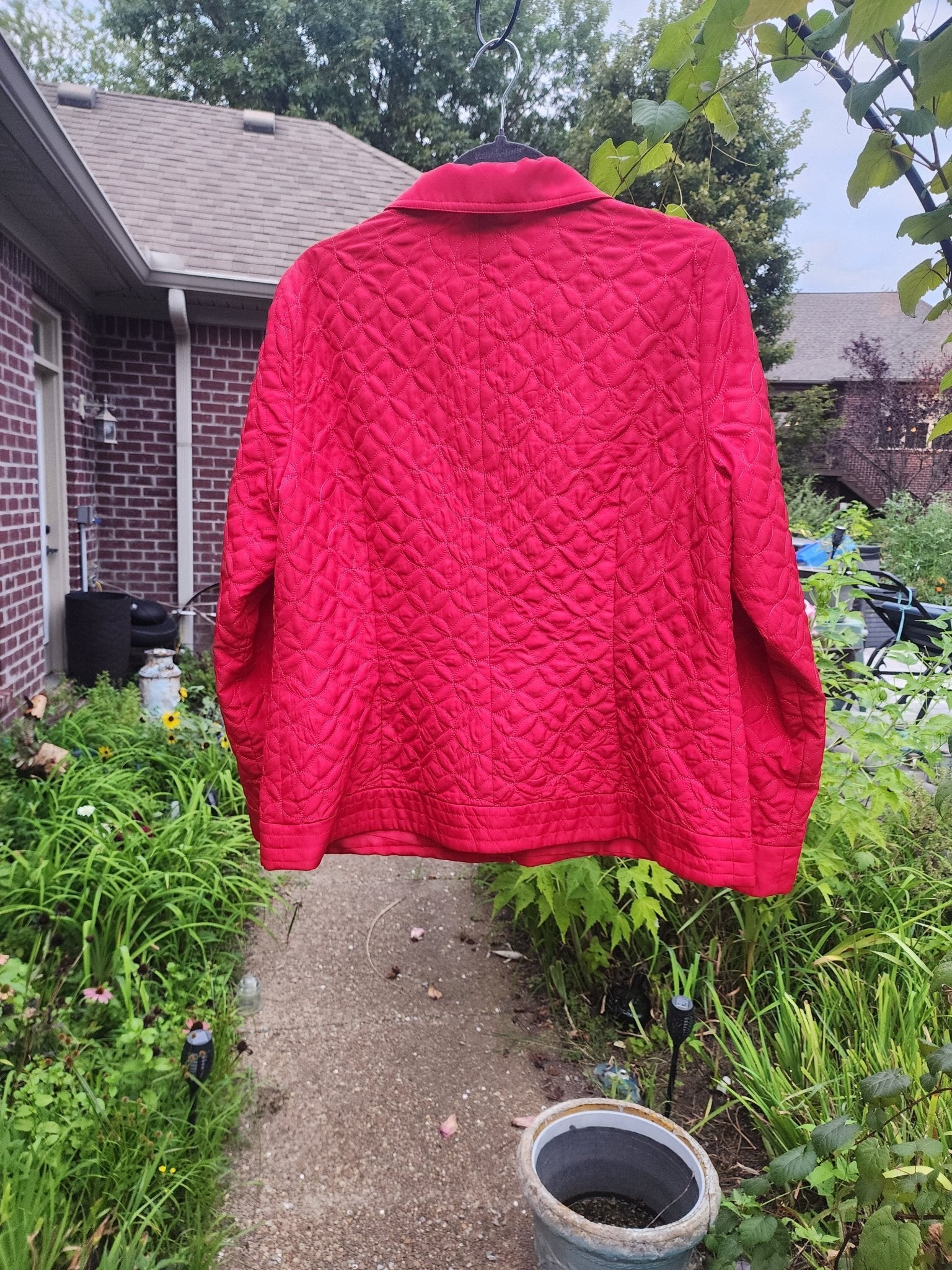Requirements Women's L Red Quilted Lightwieght Jacket Lined - I Bought a Yard Sale