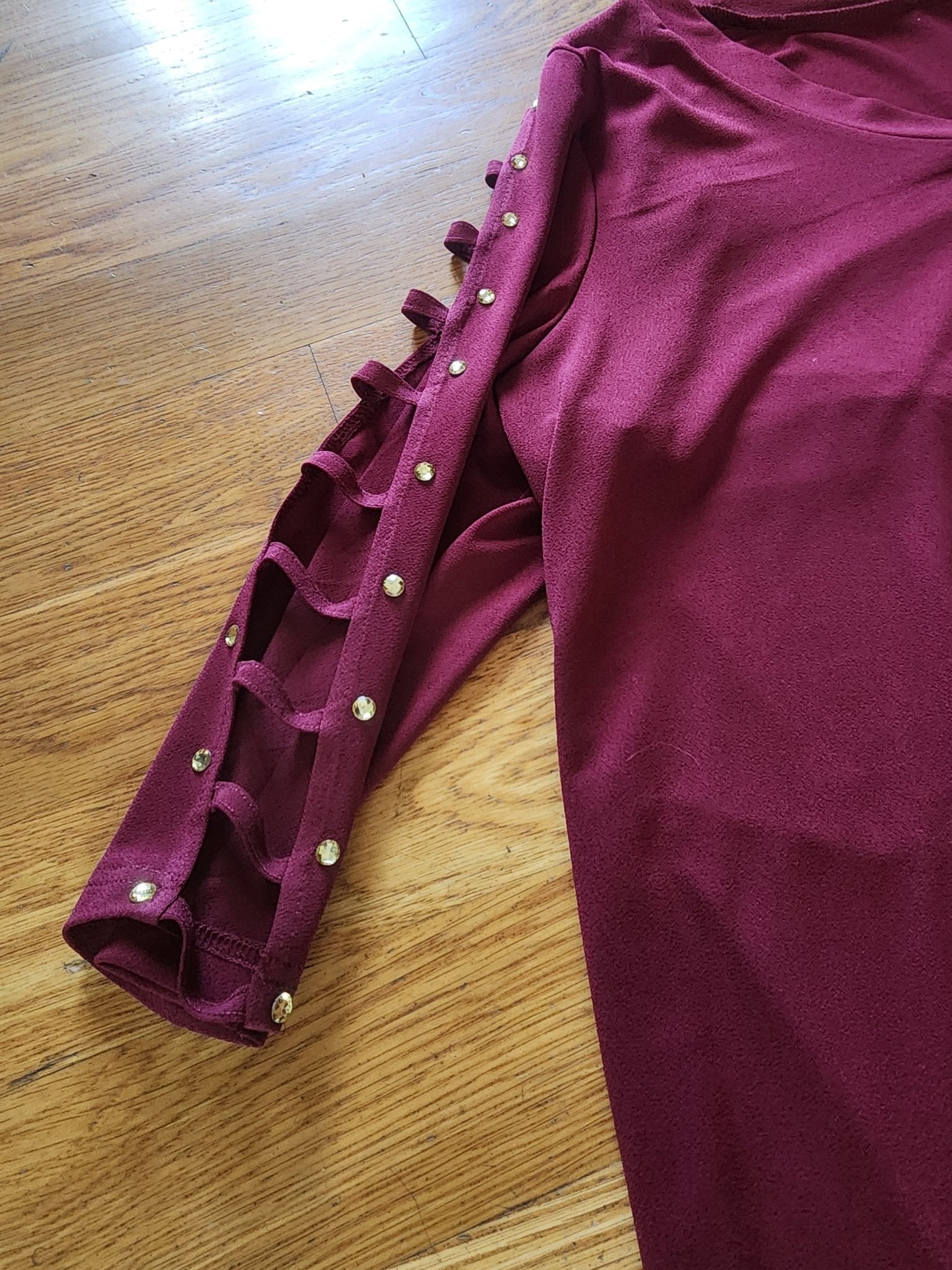 Robert Louis 2x wine Blouse with ladder sleeves and embelleshments - I Bought a Yard Sale