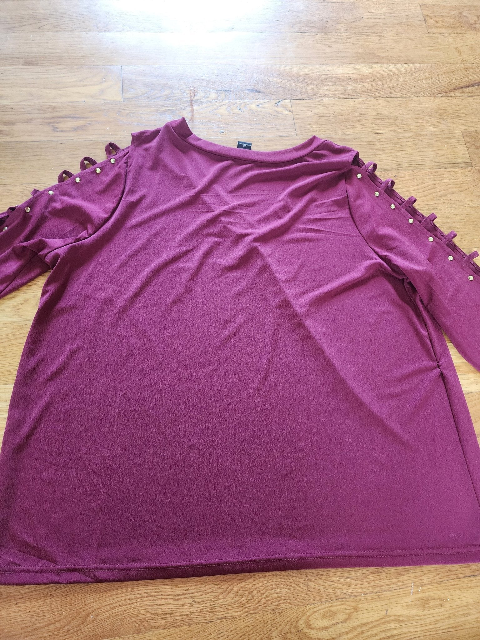 Robert Louis 2x wine Blouse with ladder sleeves and embelleshments - I Bought a Yard Sale