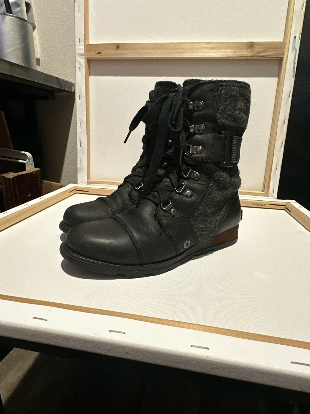 Sorel Major Carly Black Leather & Gray Wool Moto Combat Boots NL2324 - 010 - I Bought a Yard Sale