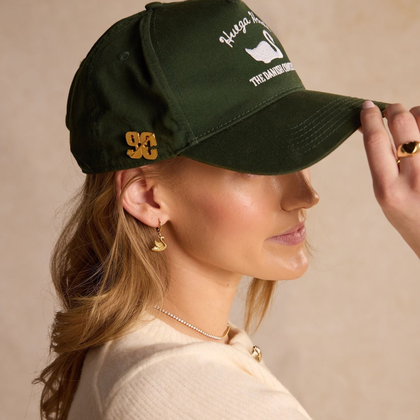 Swan Huggies - I Bought a Yard Sale