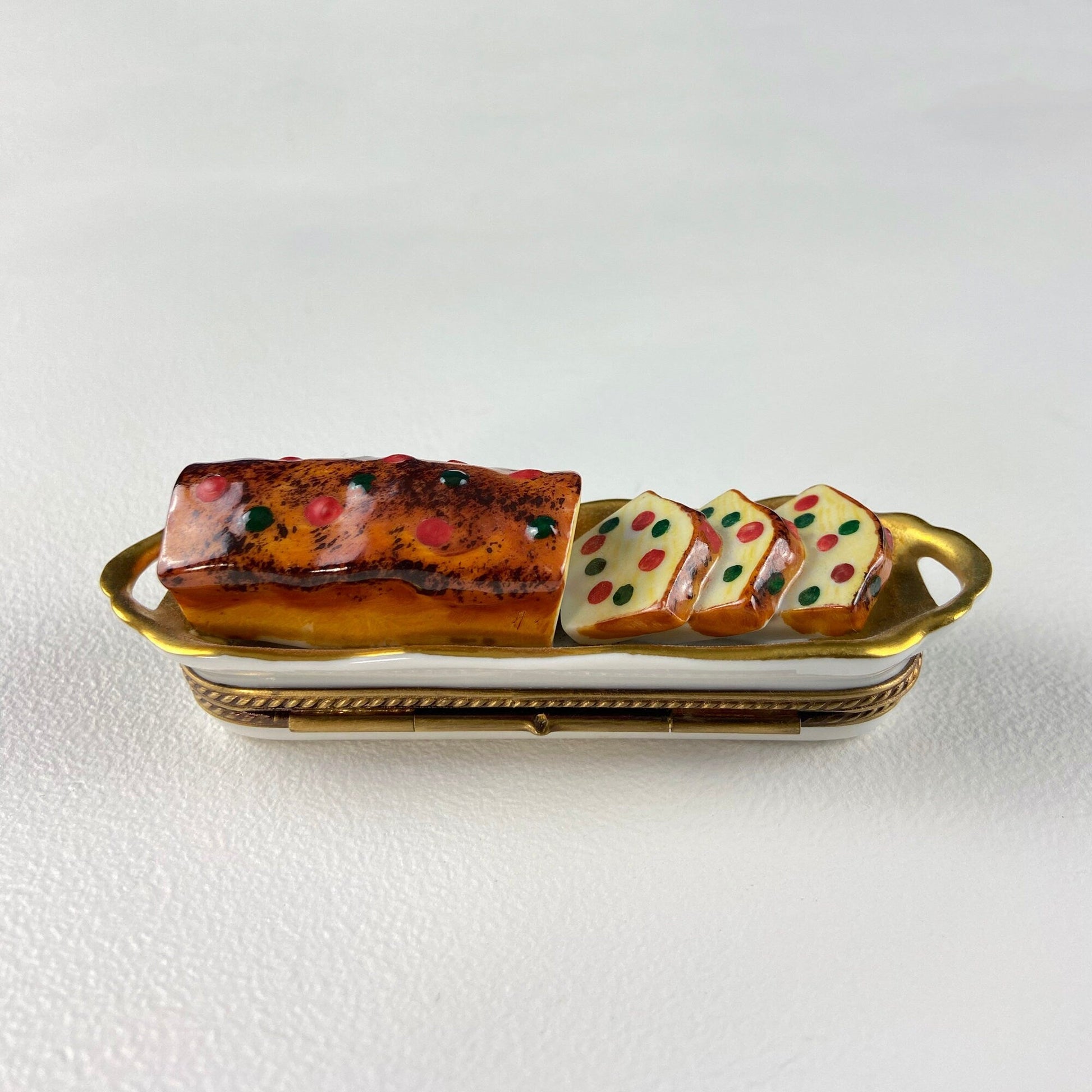 Sweet Bread Collectible Porcelain Limoges Box. Miniature Hand Painted Pill, Trinket or Ring Box. Knife Closure. Gift for Mom, Grandma Baker. - I Bought a Yard Sale