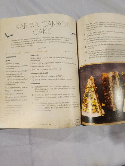 The Witch's Cookbook: 50 Wickedly Delicious Witchcraft - Inspired Recipes HB Book - I Bought a Yard Sale