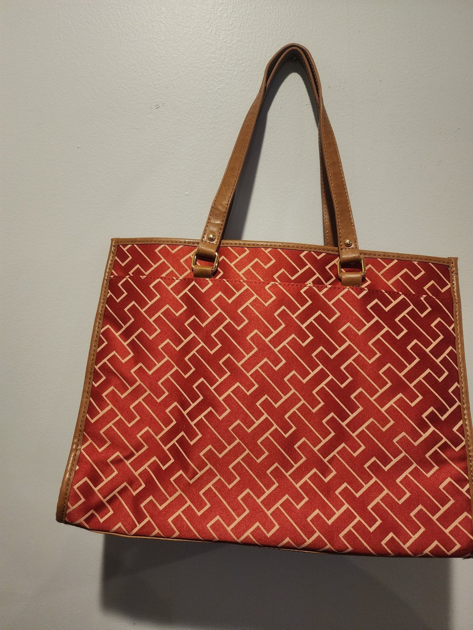 Tommy Hilfiger TH Logo Handbag Tote Multi Color Large Purse Shoulder Bag - I Bought a Yard Sale