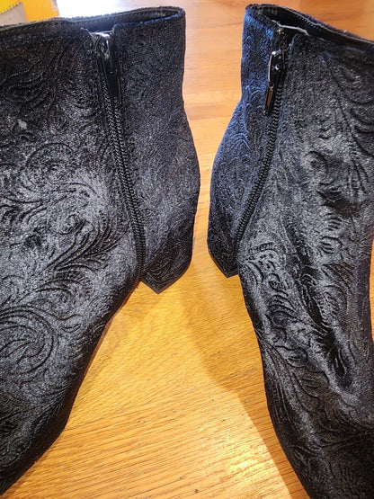 UNISA black velvet paisley embossed Boots size 8 - I Bought a Yard Sale