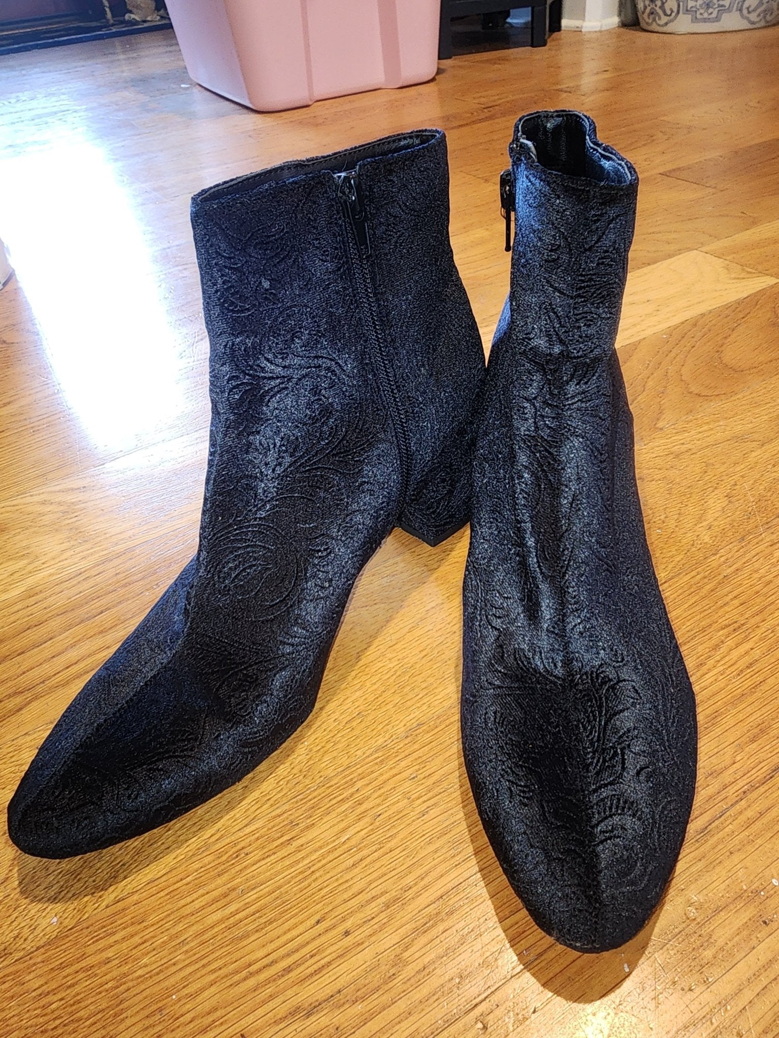 UNISA black velvet paisley embossed Boots size 8 - I Bought a Yard Sale